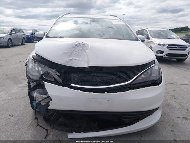 2020 Chrysler Voyager Lxi მანქანა იყიდება აუქციონზე, vin: 2C4RC1DGXLR257043, აუქციონის ნომერი: 45402558