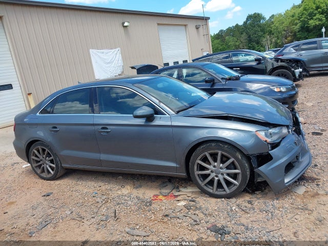 2015 Audi A3 1.8t Premium მანქანა იყიდება აუქციონზე, vin: WAUACGFF9F1002412, აუქციონის ნომერი: 45402583
