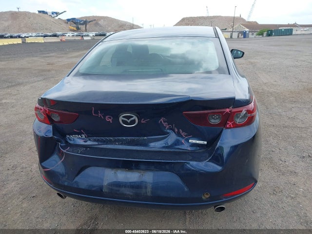 45402623 :رقم المزاد ، 3MZBPABL4MM251427 vin ، 2021 Mazda Mazda3 Select مزاد بيع