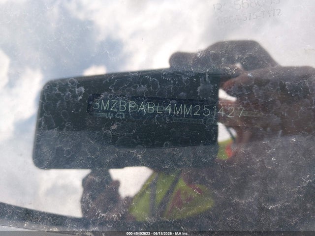 45402623 :رقم المزاد ، 3MZBPABL4MM251427 vin ، 2021 Mazda Mazda3 Select مزاد بيع