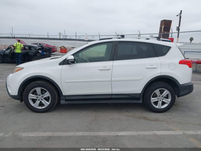 Toyota Rav4 Xle 2014 JTMWFREV8EJ020225 Image 14
