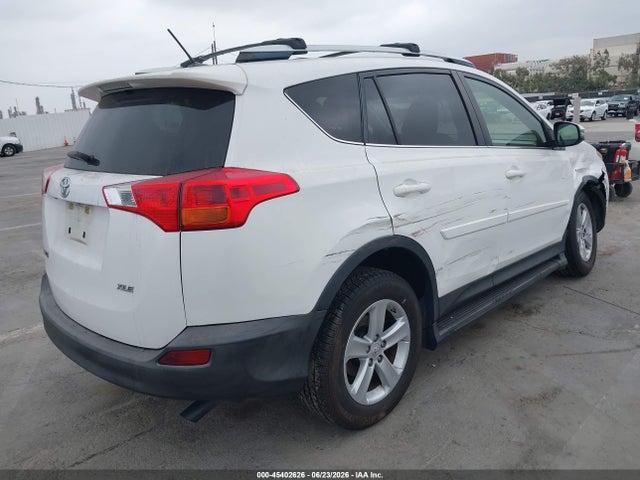 Toyota Rav4 Xle 2014 JTMWFREV8EJ020225 Image 4