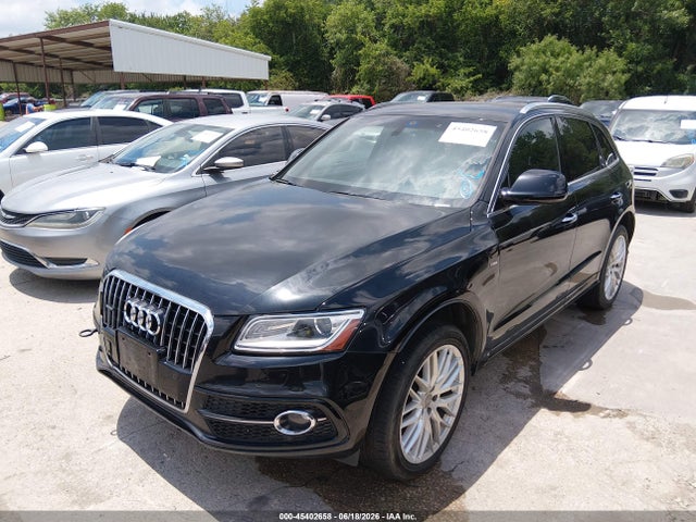 Audi Q5 2.0t Premium 2017 WA1M2AFP4HA045089 Image 2