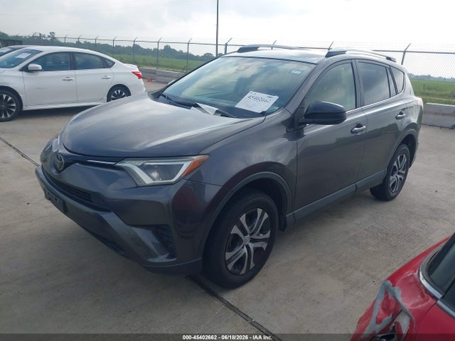 JTMZFREV0JJ154556 Toyota RAV4 LE