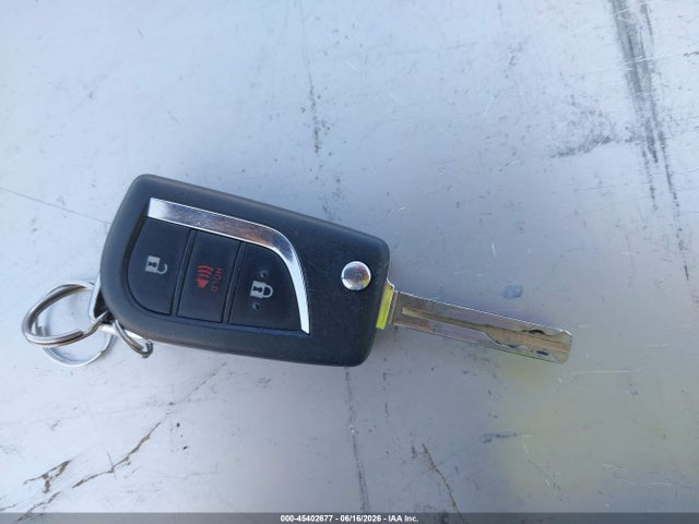 JTMMWRFV9RD269899 Toyota Rav4 Hybrid Le