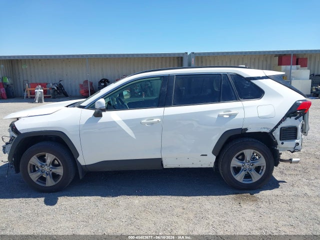JTMMWRFV9RD269899 Toyota Rav4 Hybrid Le