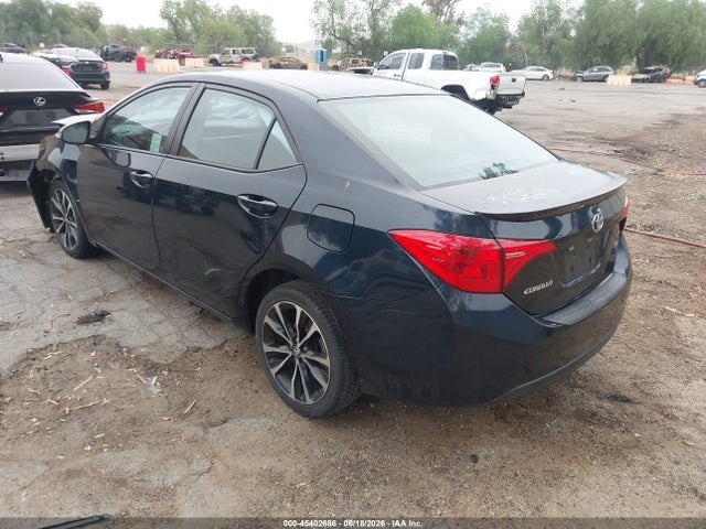 Toyota COROLLA SE 2018 5YFBURHE8JP757334 Image 3
