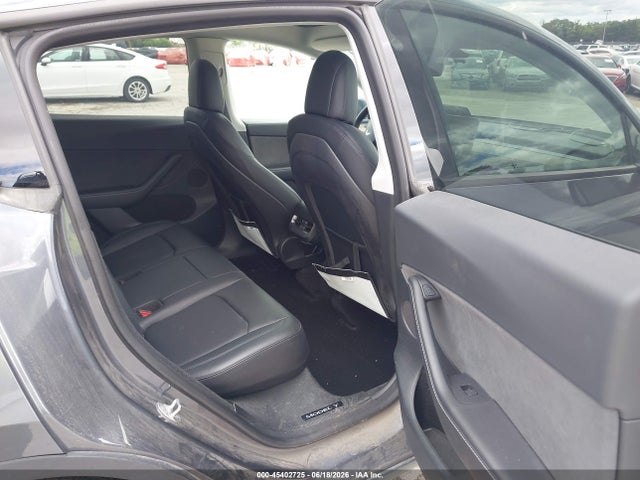Tesla Model Y 2023 7SAYGDEE1PF616315 Image 8