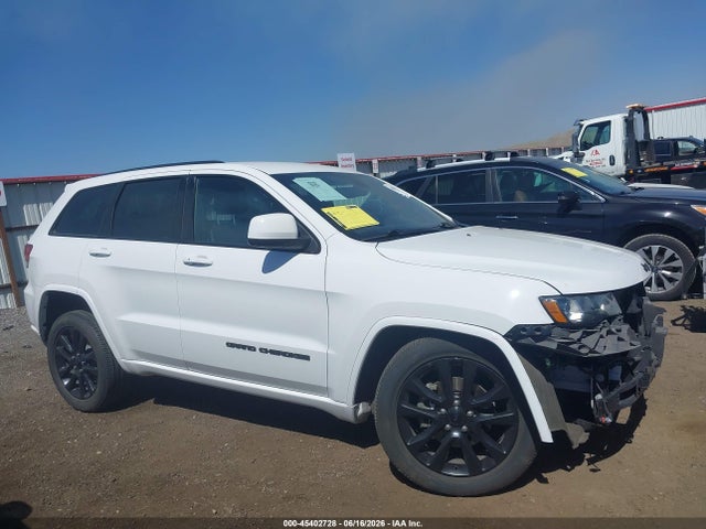 1C4RJEAG7JC404104 Jeep Grand Cherokee Altitude 4x2