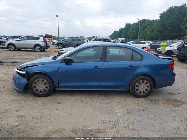 2015 Volkswagen Jetta 2.0l S მანქანა იყიდება აუქციონზე, vin: 3VW2K7AJ3FM279725, აუქციონის ნომერი: 45402764