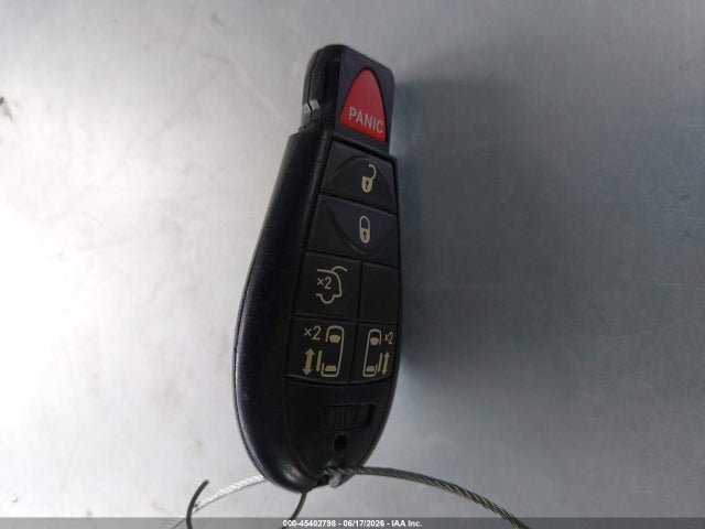 45402798 :رقم المزاد ، 2A4RR5D16AR166375 vin ، 2010 Chrysler Town & Country Touring مزاد بيع