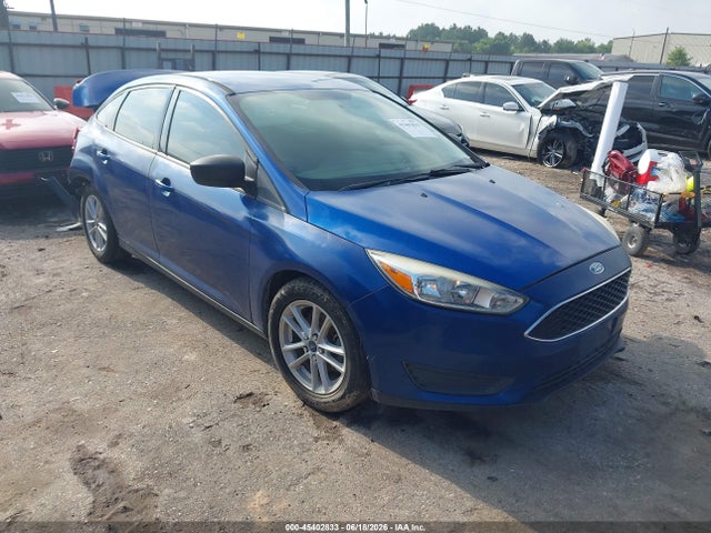 45402833 :رقم المزاد ، 1FADP3FE8JL319654 vin ، 2018 Ford Focus Se مزاد بيع