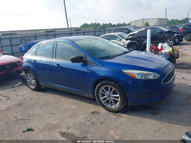 45402833 :رقم المزاد ، 1FADP3FE8JL319654 vin ، 2018 Ford Focus Se مزاد بيع