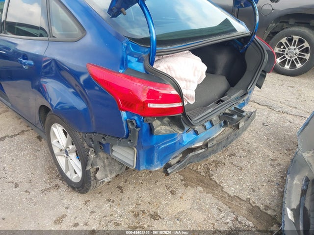 45402833 :رقم المزاد ، 1FADP3FE8JL319654 vin ، 2018 Ford Focus Se مزاد بيع