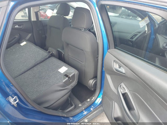 45402833 :رقم المزاد ، 1FADP3FE8JL319654 vin ، 2018 Ford Focus Se مزاد بيع