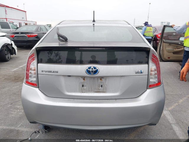 Toyota Prius Two 2015 JTDKN3DU9F0456578 Image 18