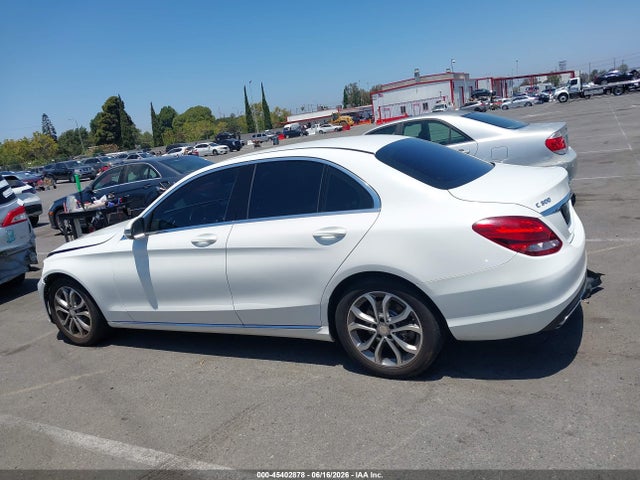 55SWF4JB6GU102140 Mercedes-Benz C 300 Luxury/sport