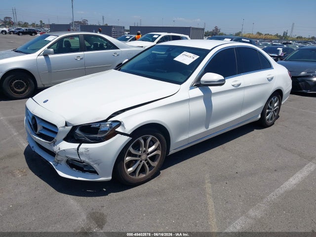 55SWF4JB6GU102140 Mercedes-Benz C 300 Luxury/sport