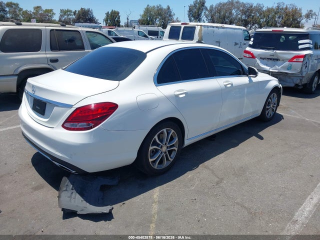 55SWF4JB6GU102140 Mercedes-Benz C 300 Luxury/sport