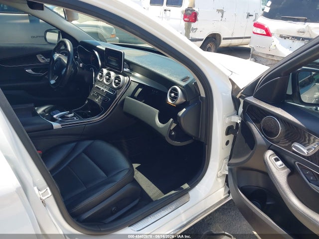 55SWF4JB6GU102140 Mercedes-Benz C 300 Luxury/sport