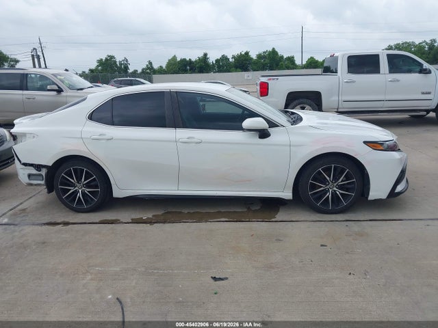 4T1G11AK6MU432779 Toyota CAMRY SE