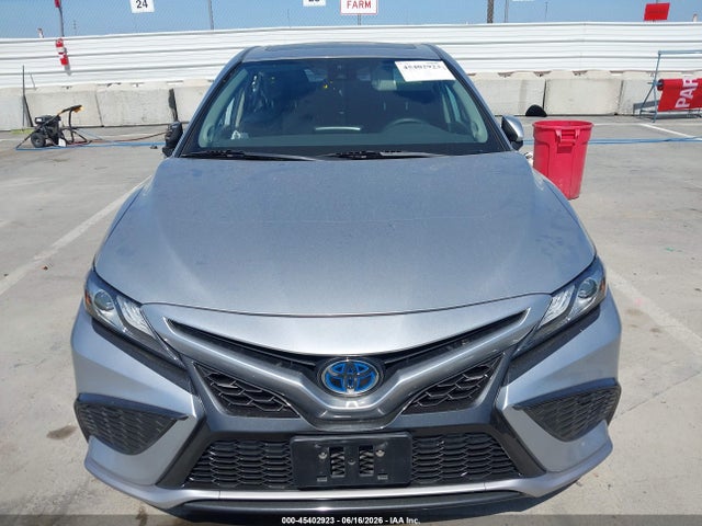 4T1K31AK6NU594644 Toyota Camry Xse Hybrid