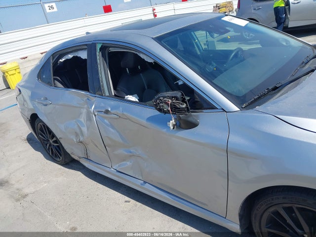4T1K31AK6NU594644 Toyota Camry Xse Hybrid