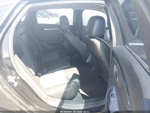 Chevrolet IMPALA 1LT 2018 2G1105S31J9112590 Image 8