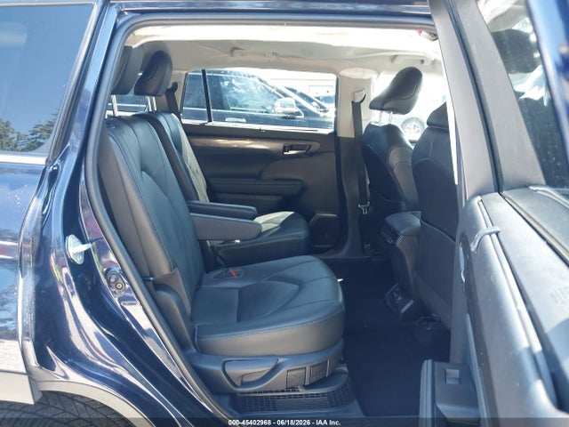 Toyota Highlander Hybrid Limited 2021 5TDXBRCH6MS528501 Image 19