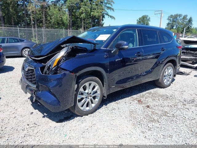 Toyota Highlander Hybrid Limited 2021 5TDXBRCH6MS528501 Image 2