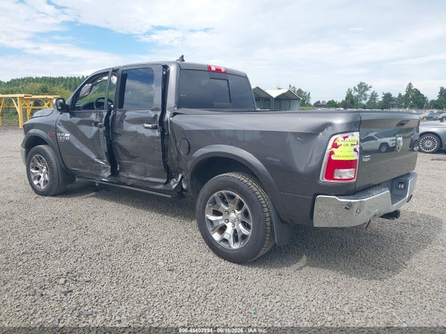 1C6RR7VM8KS704107 RAM 1500 Classic Laramie 4x4 6&#039;4 Box