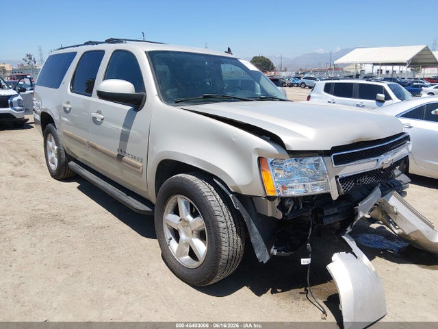 45403006 :رقم المزاد ، 1GNFC16J67J331569 vin ، 2007 Chevrolet Suburban 1500 Lt مزاد بيع