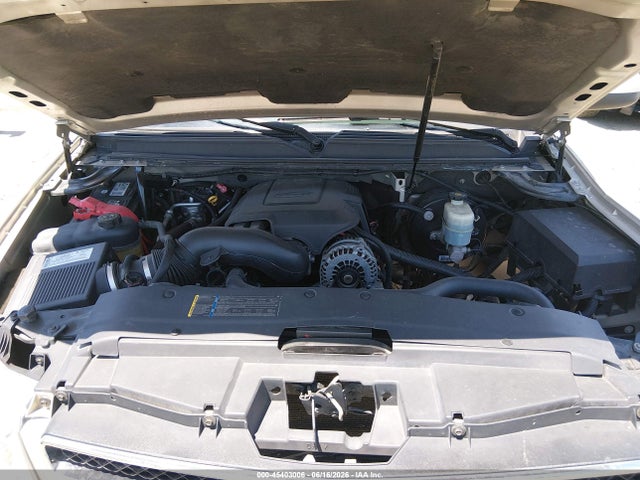 45403006 :رقم المزاد ، 1GNFC16J67J331569 vin ، 2007 Chevrolet Suburban 1500 Lt مزاد بيع
