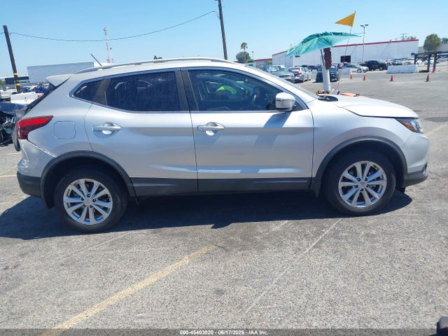JN1BJ1CP9JW103911 Nissan Rogue Sport Sv