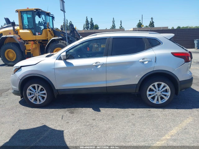 JN1BJ1CP9JW103911 Nissan Rogue Sport Sv