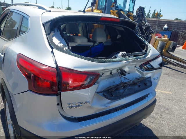 JN1BJ1CP9JW103911 Nissan Rogue Sport Sv