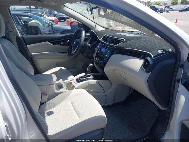 JN1BJ1CP9JW103911 Nissan Rogue Sport Sv