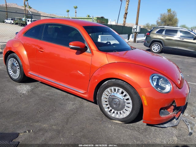 45403039 :رقم المزاد ، 3VWJ17AT2GM615933 vin ، 2016 Volkswagen Beetle 1.8t Se مزاد بيع