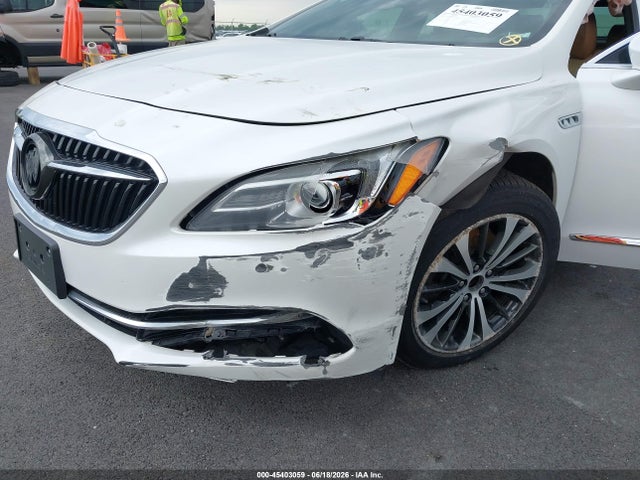 45403059 :رقم المزاد ، 1G4ZP5SS8HU161680 vin ، 2017 Buick Lacrosse Essence مزاد بيع
