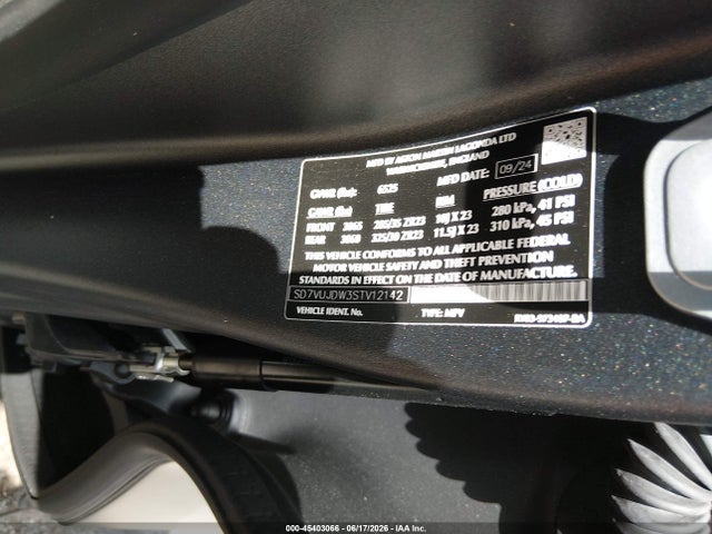 Aston Martin Dbx 707 2025 SD7VUJDW3STV12142 Image 9