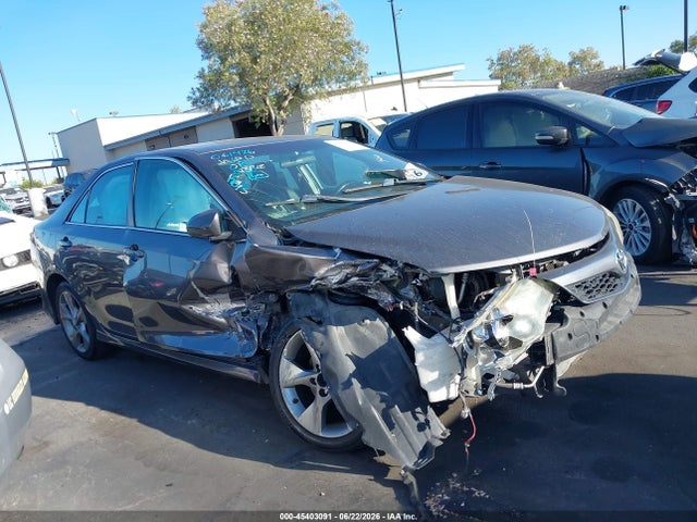 4T1BF1FKXEU820801 Toyota Camry Se Sport