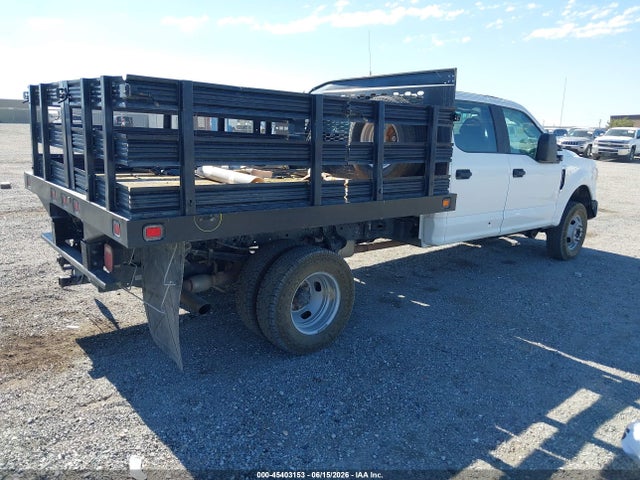 Ford F-350 Chassis 2022 1FD8W3H62NED17361 Image 4