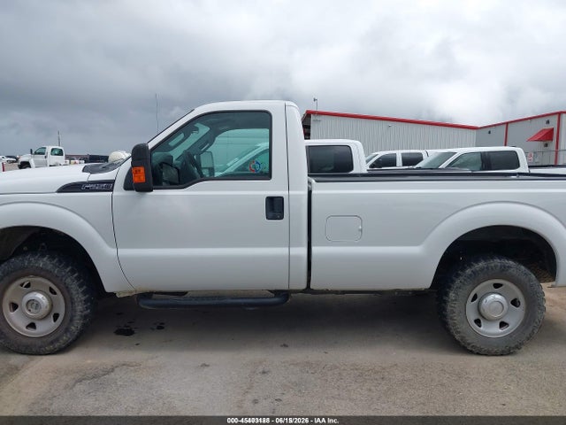 1FTBF2B63GEA32555 Ford F-250 Xl