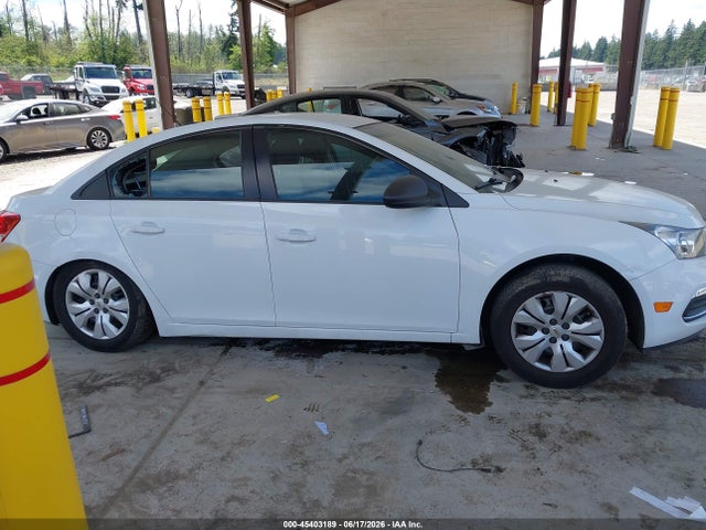 1G1PA5SG9F7178162 Chevrolet Cruze Ls Auto