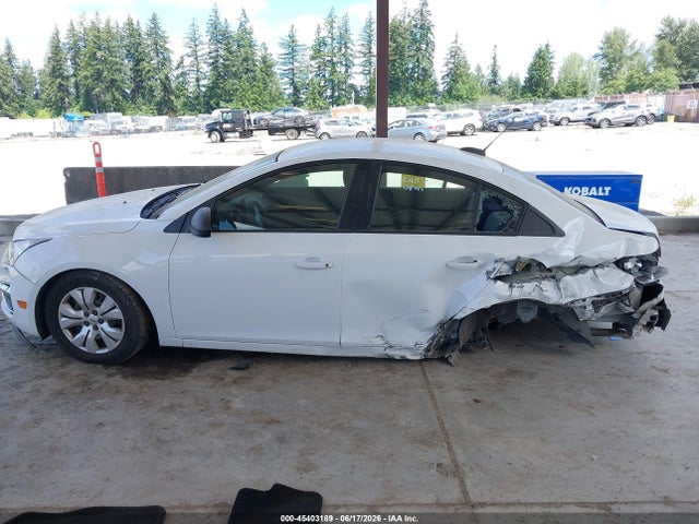 1G1PA5SG9F7178162 Chevrolet Cruze Ls Auto