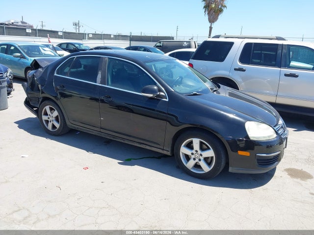 2008 Volkswagen Jetta Se/sel მანქანა იყიდება აუქციონზე, vin: 3VWRZ71K48M196827, აუქციონის ნომერი: 45403190