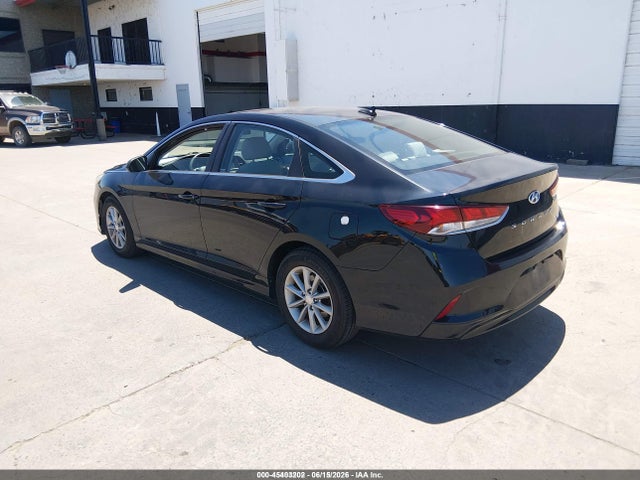 Hyundai SONATA ECO 2018 5NPE24AA4JH685395 Image 3