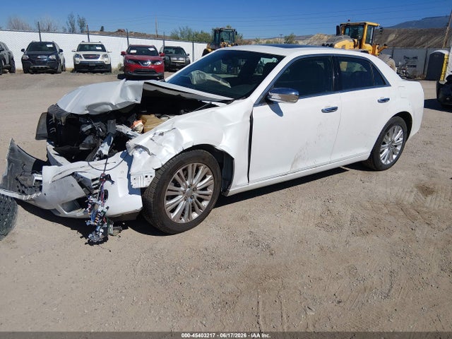 45403217 :رقم المزاد ، 2C3CK6CT1BH530285 vin ، 2011 Chrysler 300c Awd مزاد بيع