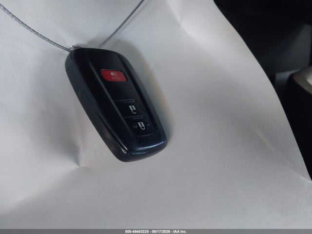 Toyota Prius Three Touring 2016 JTDKARFU2G3003155 Image 11
