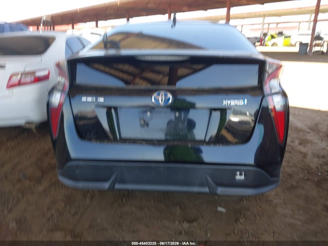 Toyota Prius Three Touring 2016 JTDKARFU2G3003155 Image 16